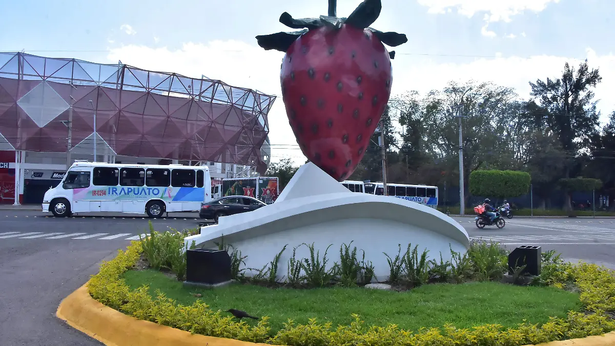 FRESA MONUMENTO.- RICARDO SANCHEZ.- EL SOL DE IRAPUATO (2)