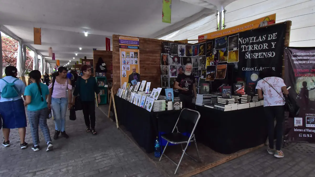 EDICION XV DE LA FERIA DEL LIBRO.- RICARDO SANCHEZ.- EL SOL DE IRAPUATO (1)