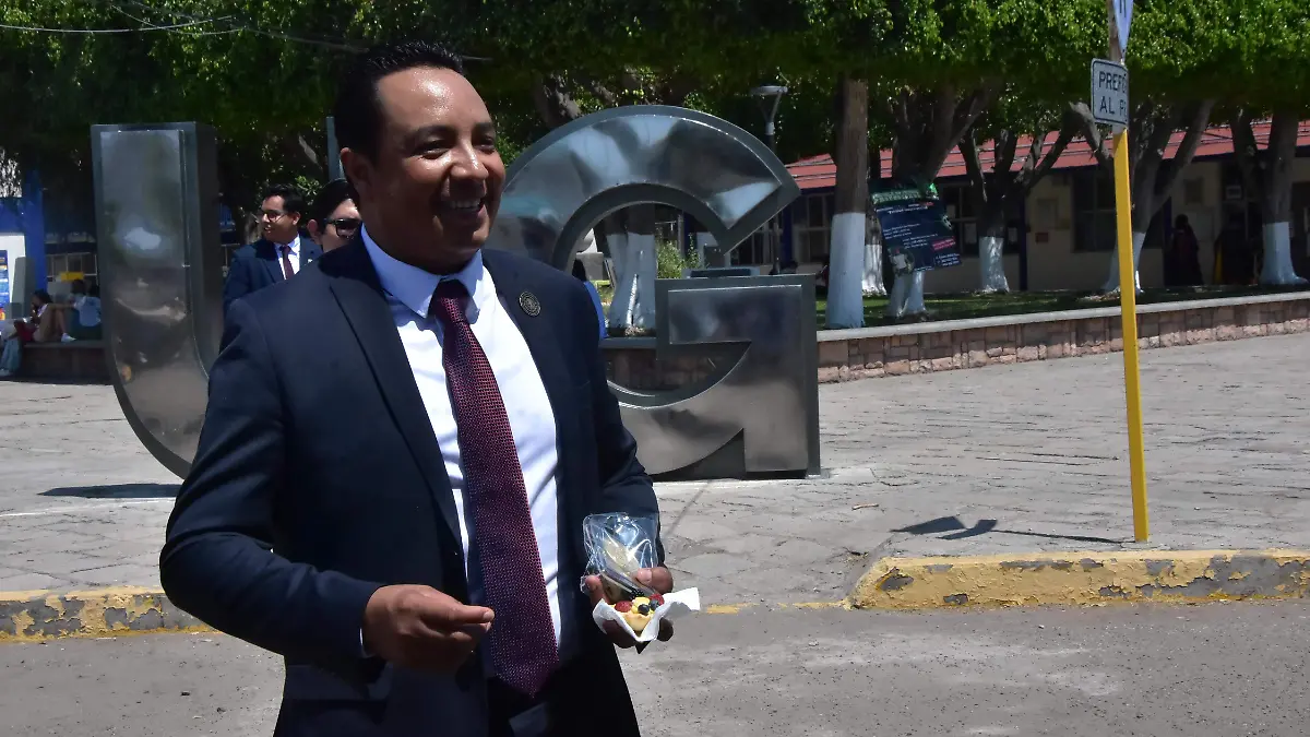 DIP. SOTOMAYOR Y MORENISTAS.- RICARDO SANCHEZ.- EL SOL DE IRAPUATO (1)