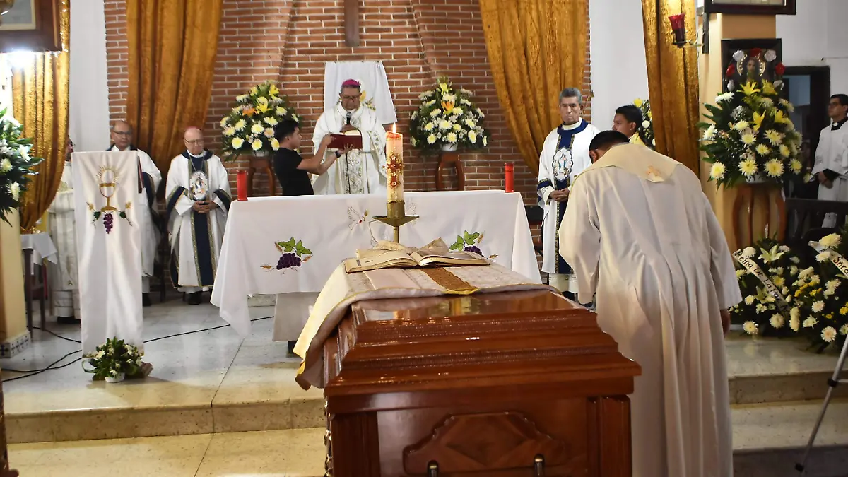 ABASOLO Padre Josecito (11)