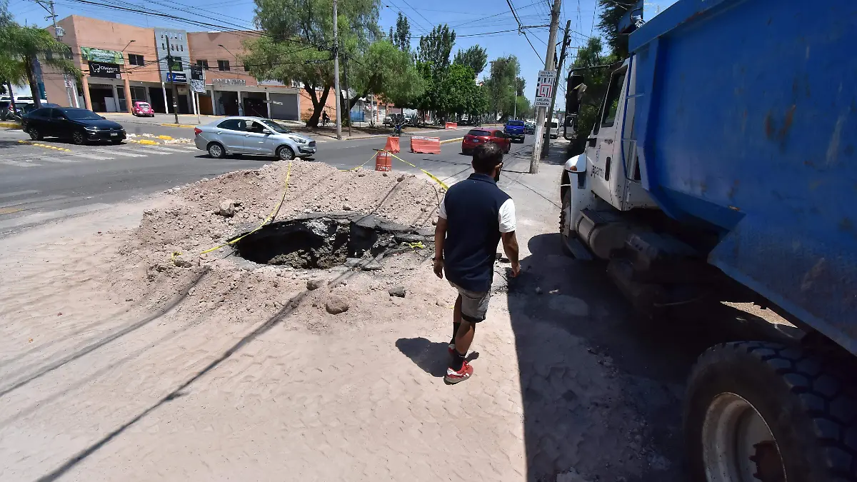 SOCABON EN BLVD. ARANDAS FRENTE A FRACC. EL CORTIJO.- RICARDO SANCHEZ.- EL SOL DE IRAPUATO (3)