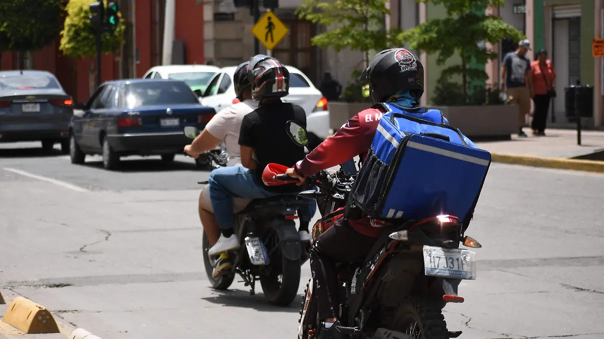 APLICAR REGLAMENTO MOTOS Y BICICLETAS (8)
