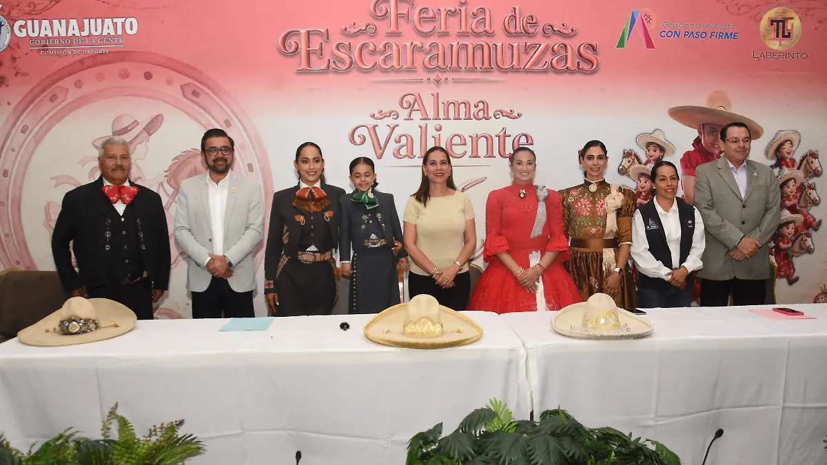 PRESENTARON