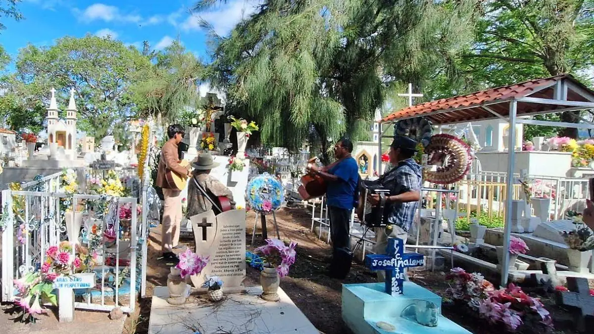 PENJAMO Panteon dia del padre (2)
