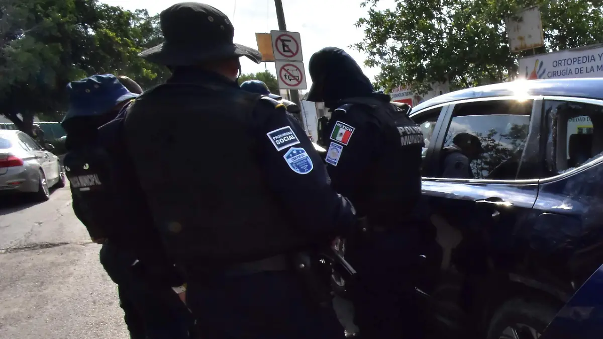 HOMICIOS, ROBOS Y EXTORCIONES.- RICARDO SANCHEZ.- EL SOL DE IRAPUTO (2)