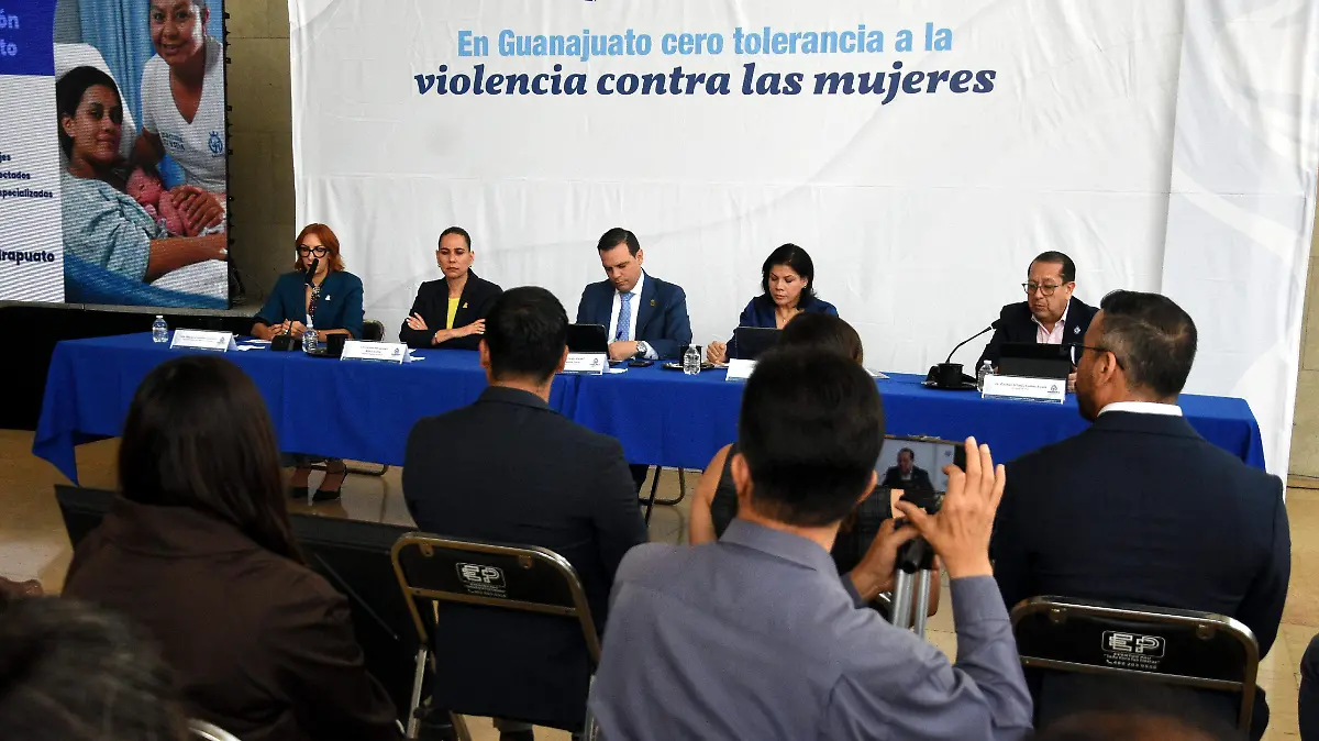 VIOLENCIA CONTRA LA MUJESR JESUS GTZ EL SOL DE IRAPUATO (4)