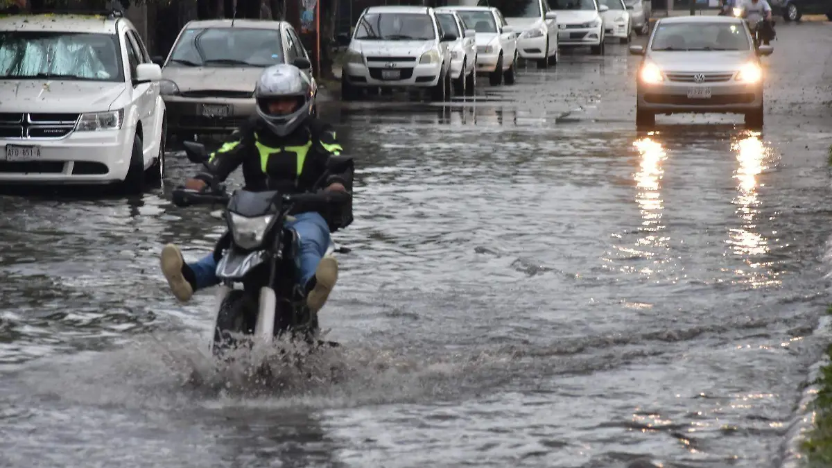 LLUVIAS RICARDO SANCHEZ (2)