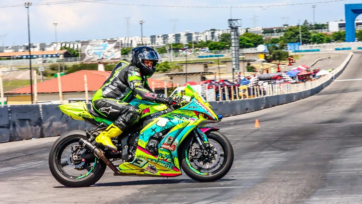 MOTO1
