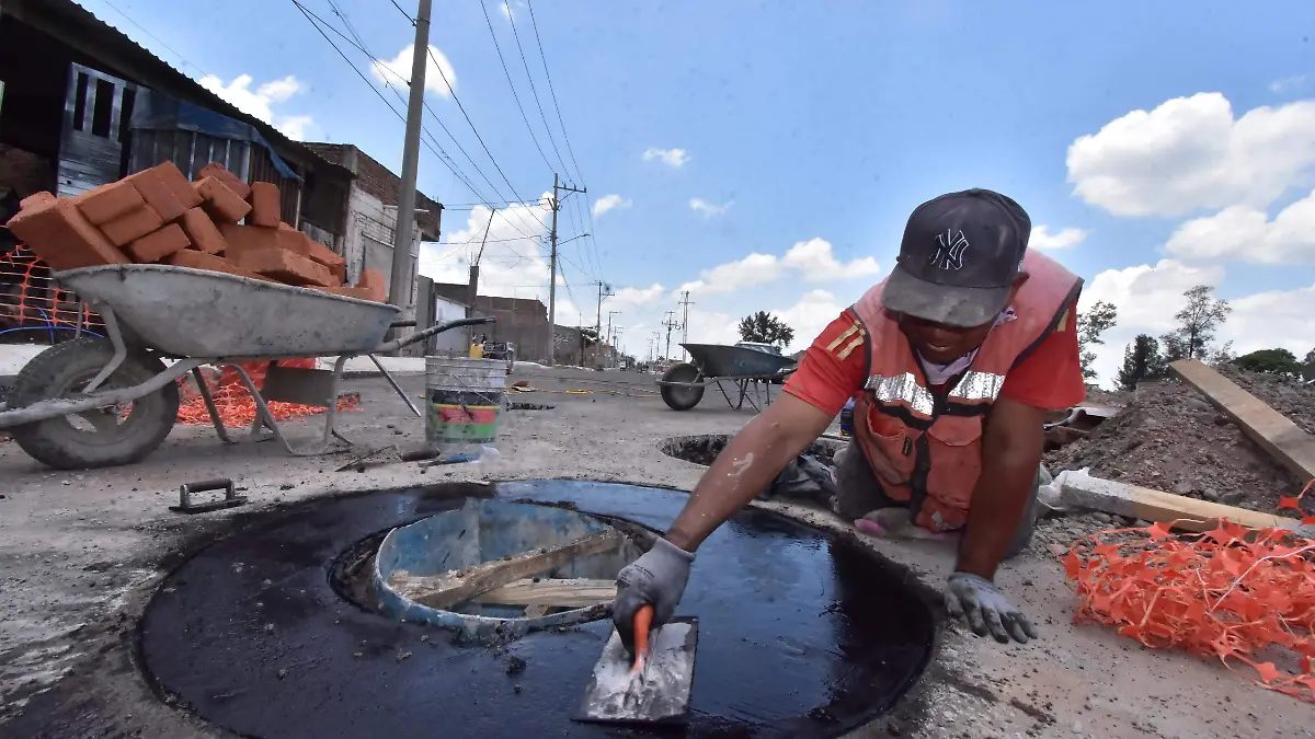 PAVIMENTACION CALLE GTO.- RICARDO SANCHEZ.- EL SOL DE IRAPUATO (2)