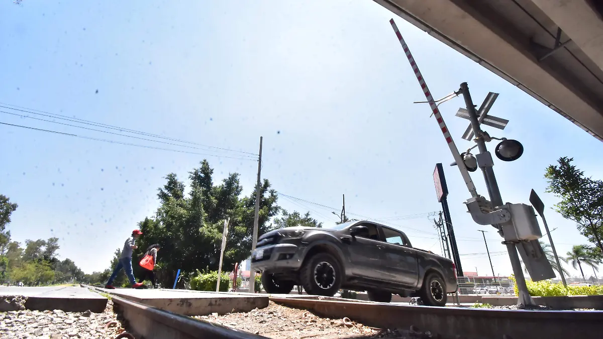 RECUERDAN ACCIDENTE DEL TREN.- RICARDO SANCHEZ.- EL SOL DE IRAPUATO (7)
