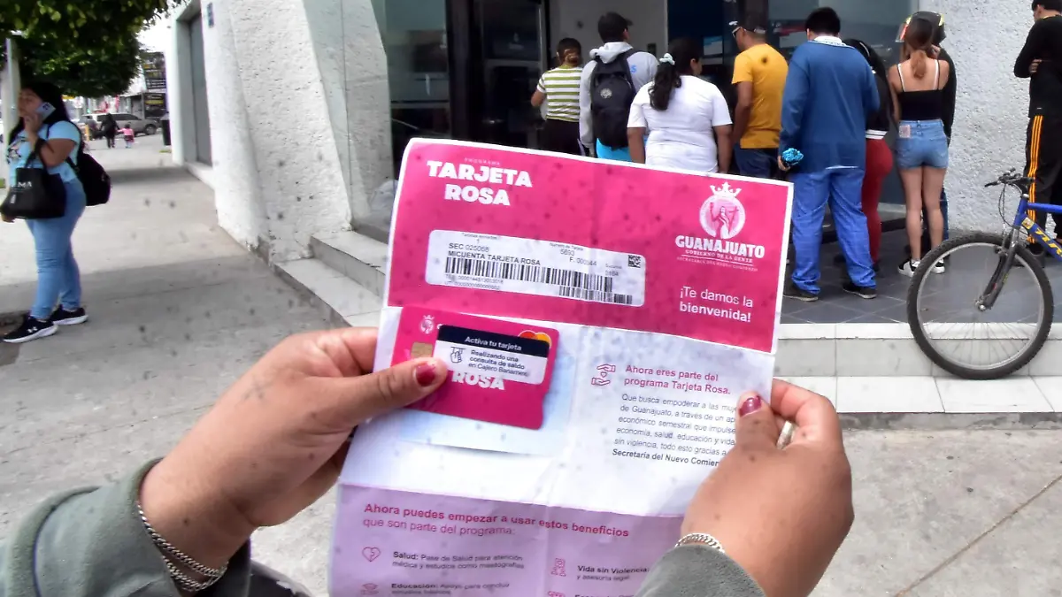 TARJETA ROSA .- RICARDO SANCHEZ.- EL SOL DE IRAPUATO (2)