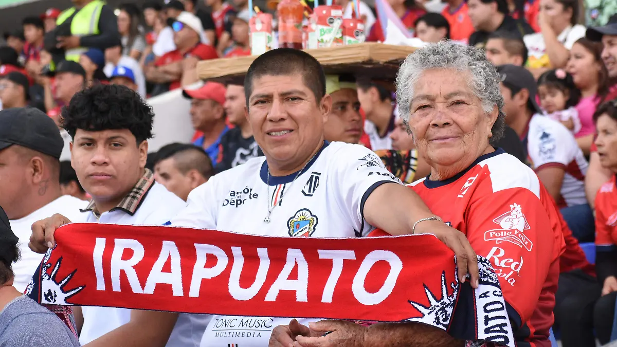 APOYO A AFICION JESUS GTZ EL SOL, DE IRAPUATO (1)