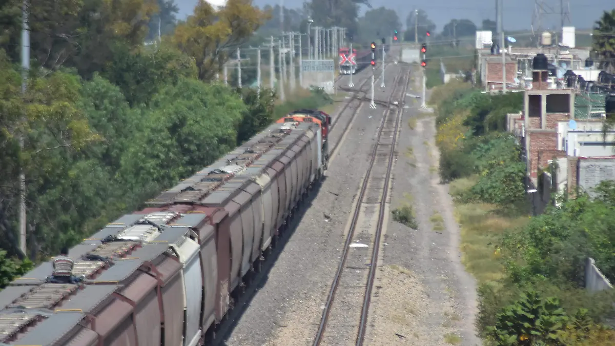 VIAS DEL TREN.- RICARDO SANCHEZ.- EL SOL DE IRAPUATO (3)