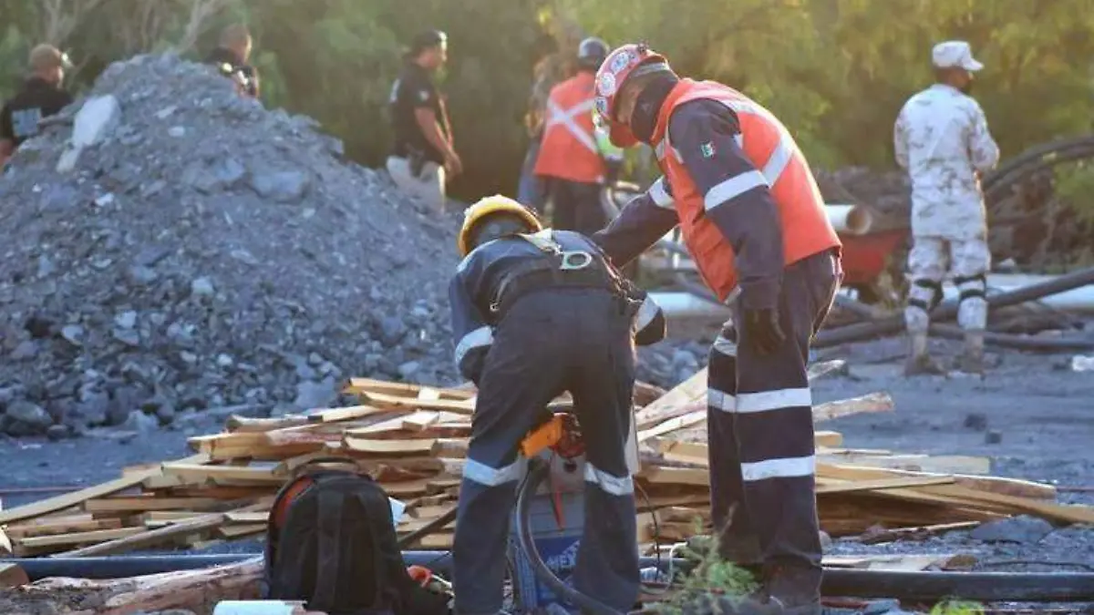 trabajos-de-mineros-en-Sabinas-Coahuila