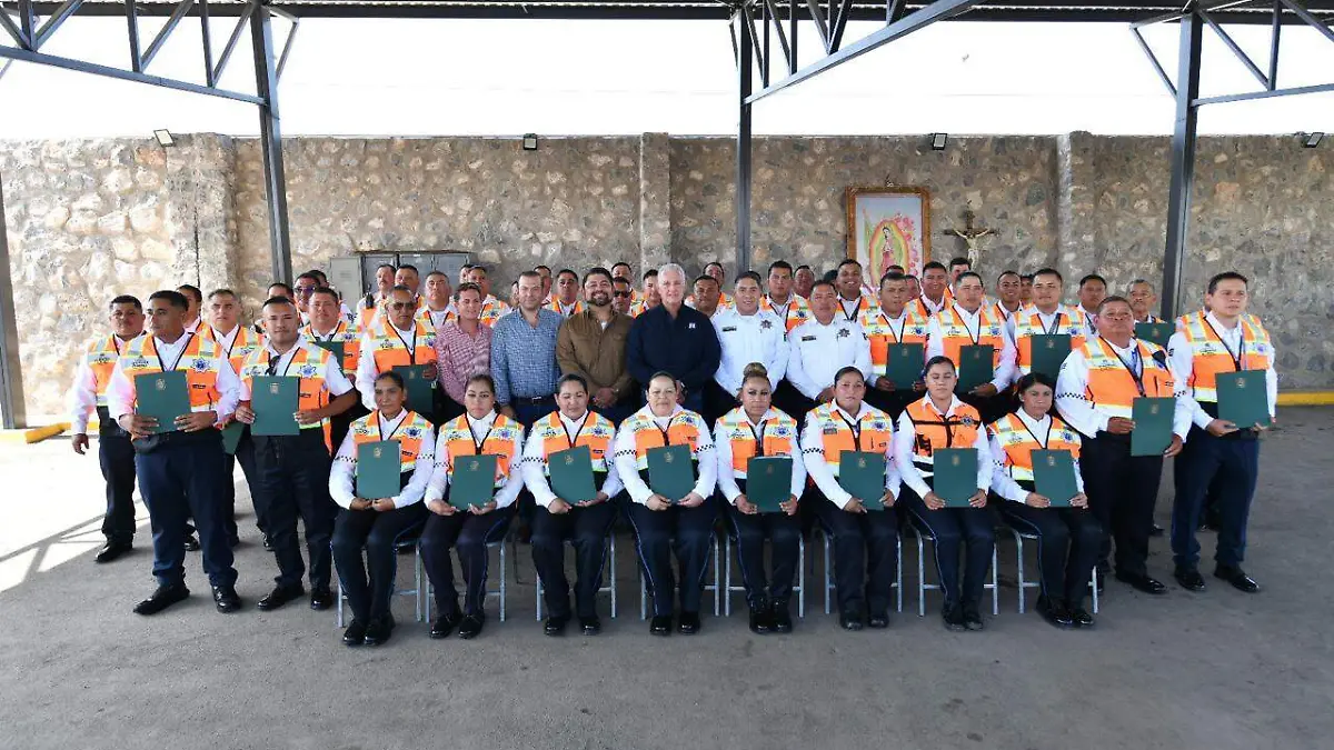 Fueron objeto de reconocimiento agentes de tránsito que sobresalen por su desempeño deseos de superación