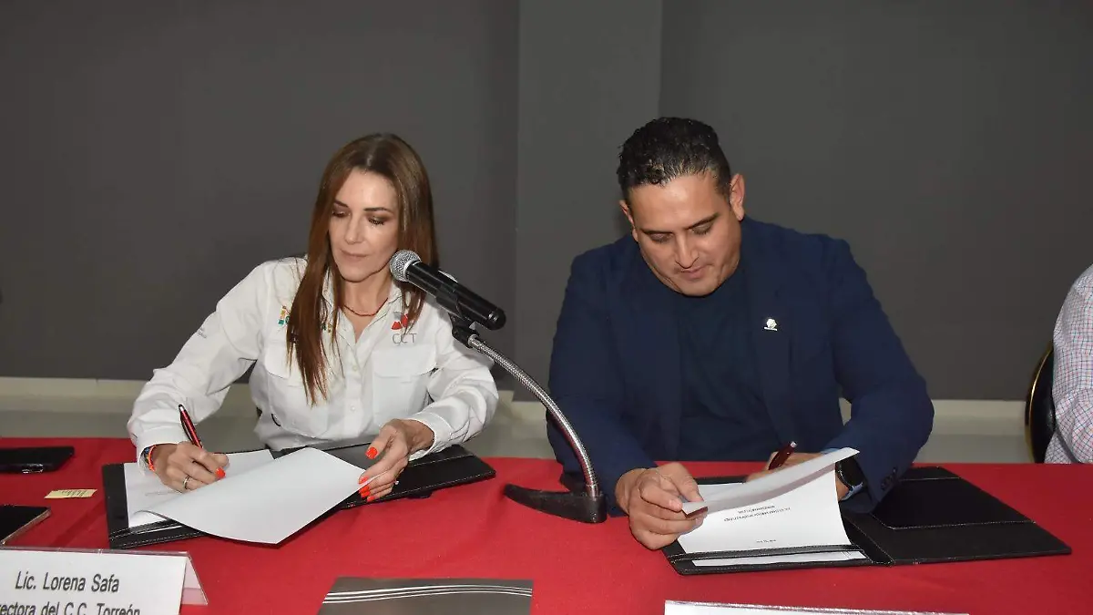Se firma convenio entre el Consejo Coordinador Empresarial y el Centro de Convenciones de Torreón 