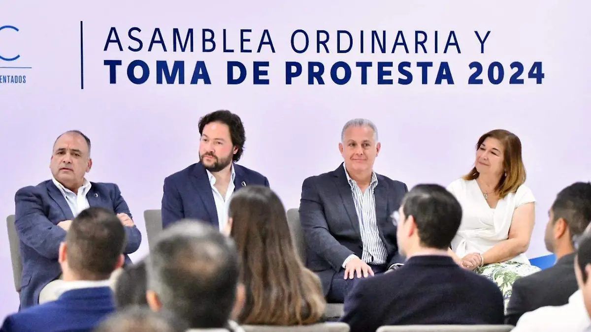 toma-de-protesta-CANIRAC