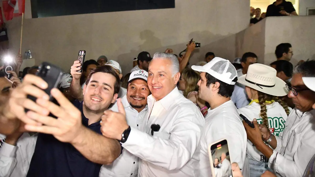 ROMÁN CE