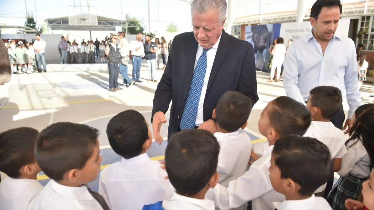 02 Invierte el municipio a favor de la educación2