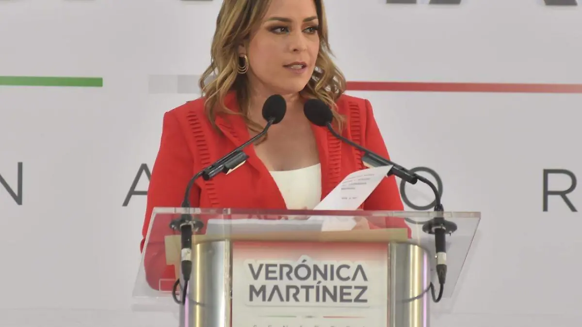 34 COBIAN 6   Verónica Martínez rinde su informe legislativo