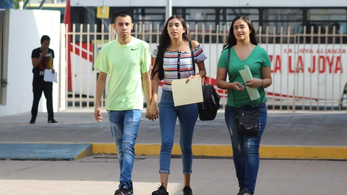 07 Cuesta 417 pesos estudiar mensualmente en la UA de C