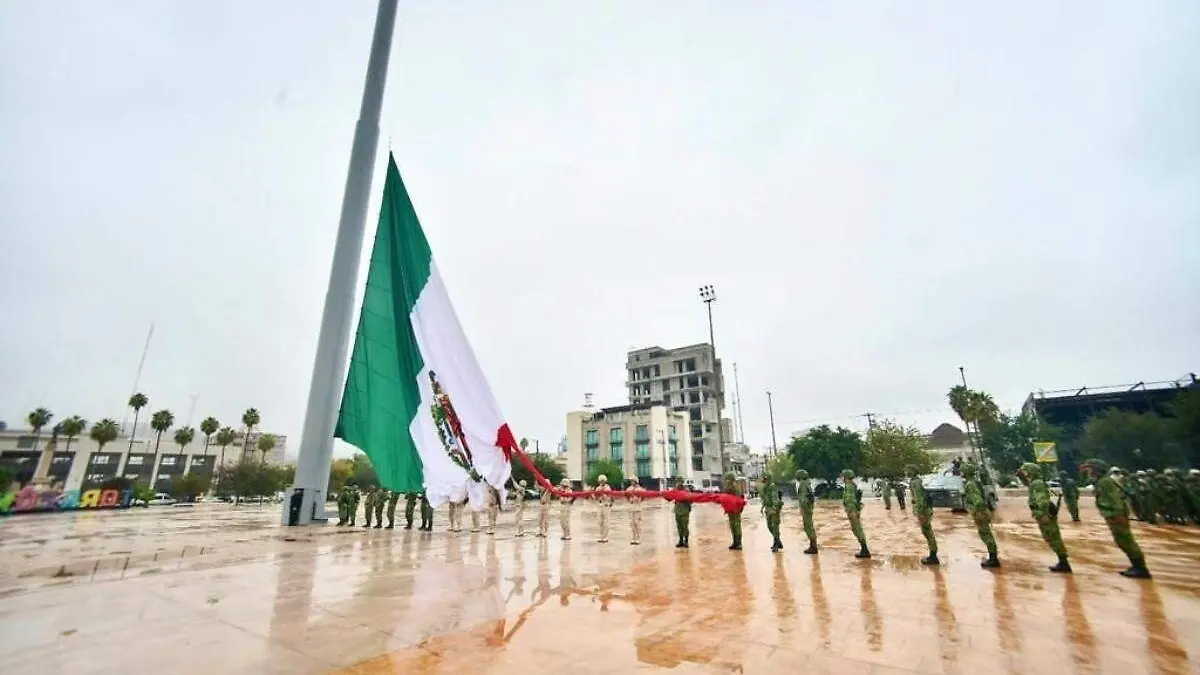 plaza-mayor-bandera