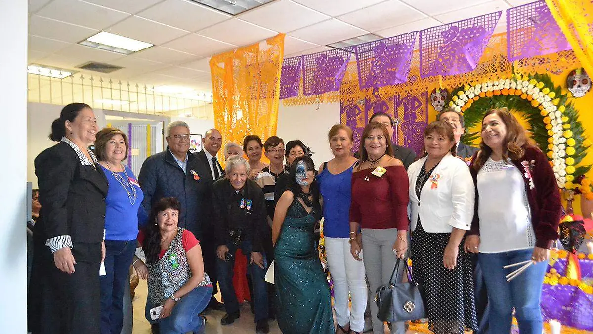 Presentes en este homenaje