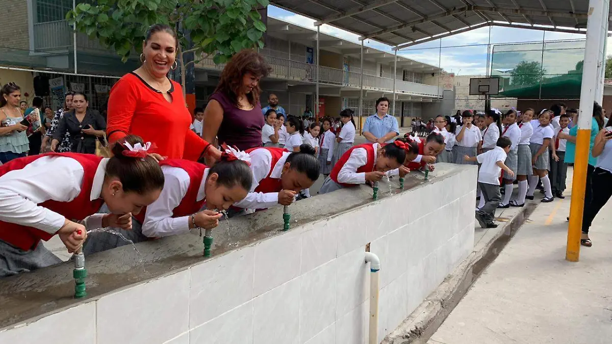 05 Entregan Obra en la Escuela3