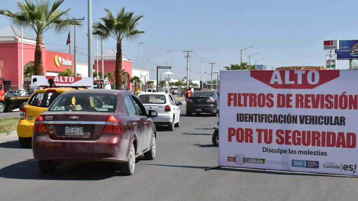 18 Reanudan operativos para detectar automóviles con placas vencidas1