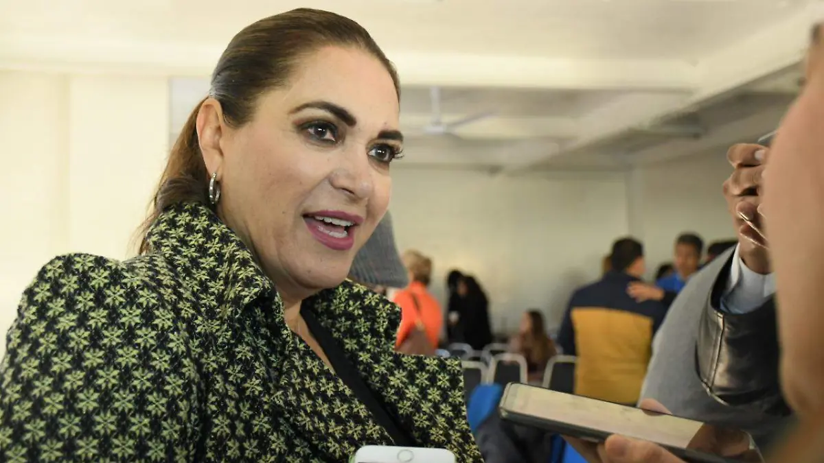 38 Coordinadora de Servicios Educativos asegura que siguen atendiendo la contingencia