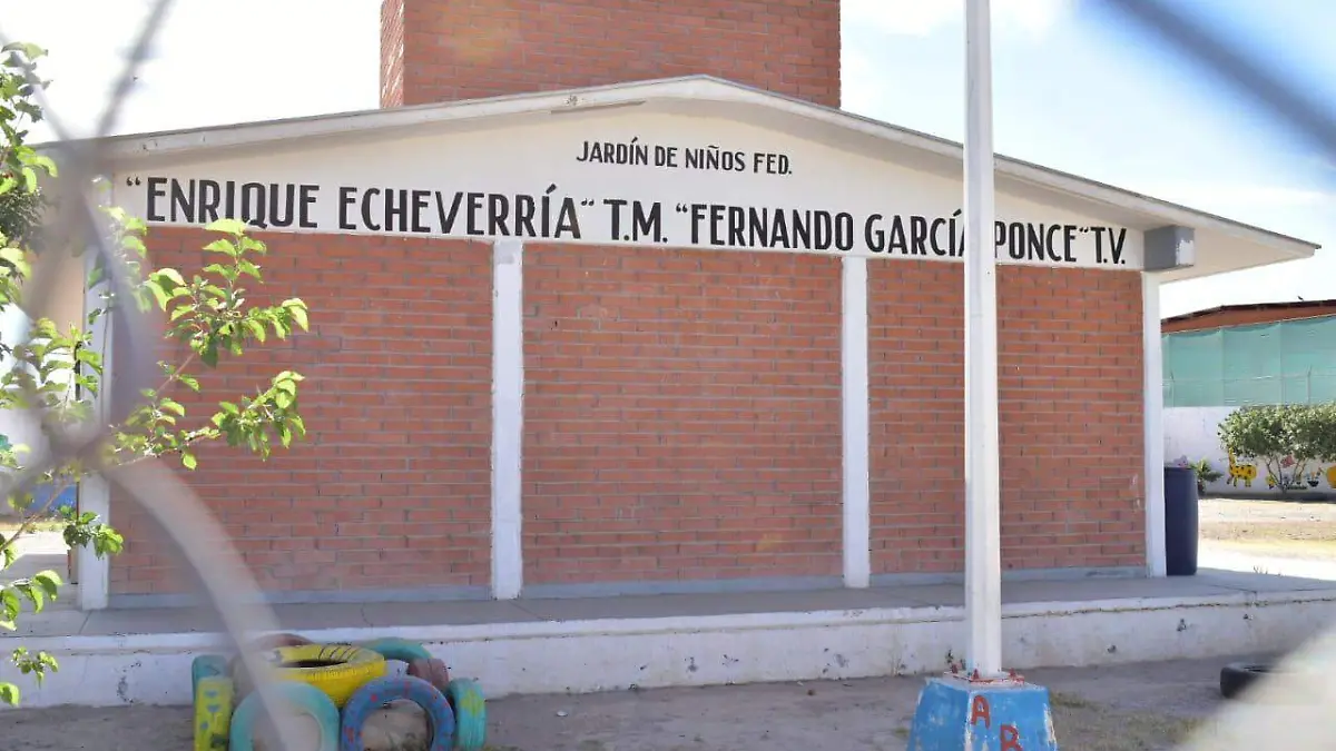 TRIANA1  Hasta el papel de baño se roban de las escuelas