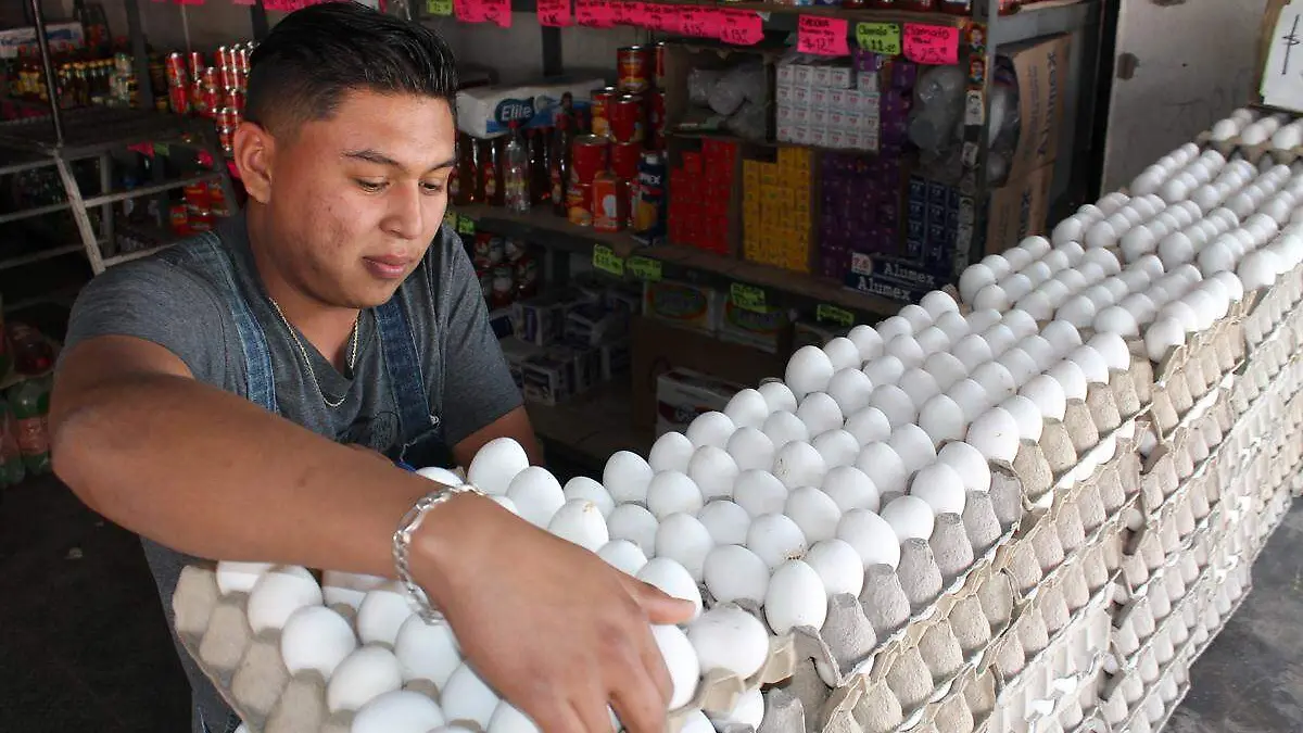 se eleva costo del huevo