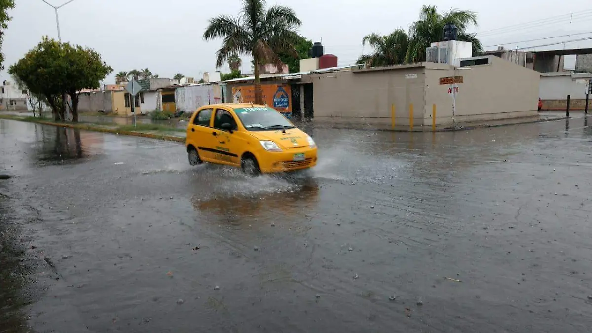 lluvias afectan al suroriente de la ciudad
