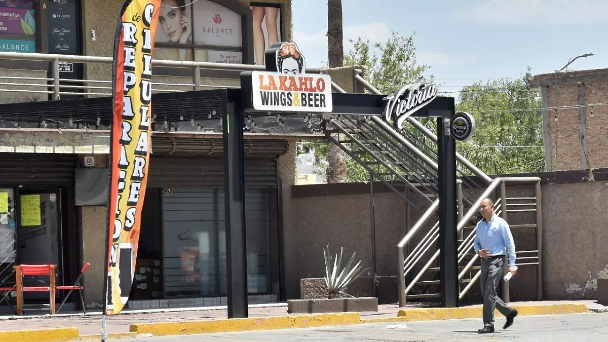 }BAres de torreón