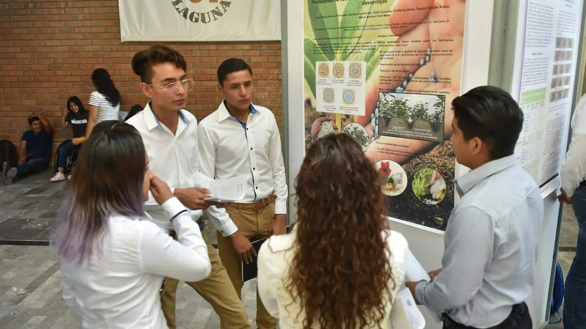 24 Evalúan estudiantes de Licenciatura y Postgrado en la Narro2