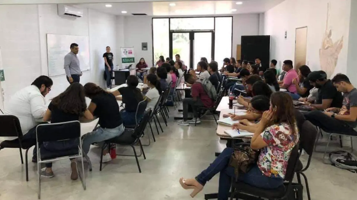 41 CESAR ICOJUVE promueve distintos talleres para jóvenes laguneros