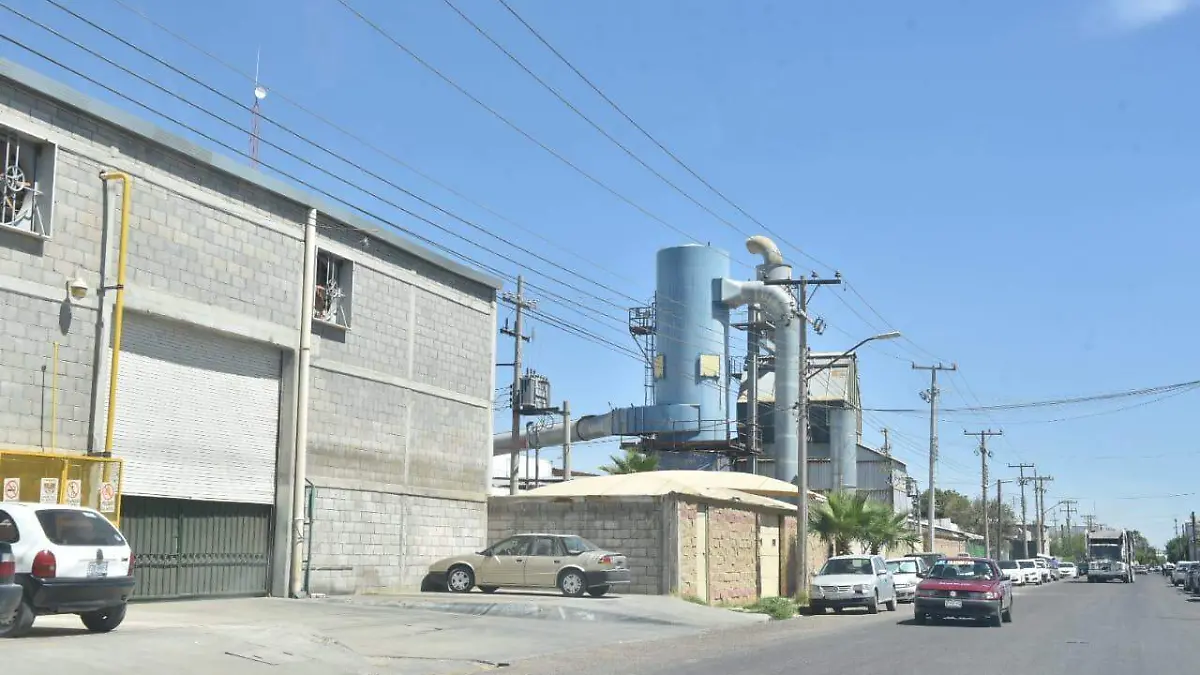 MIGUEL 4  El gobierno reacciona lento ante la recesión que se avecina, Industriales