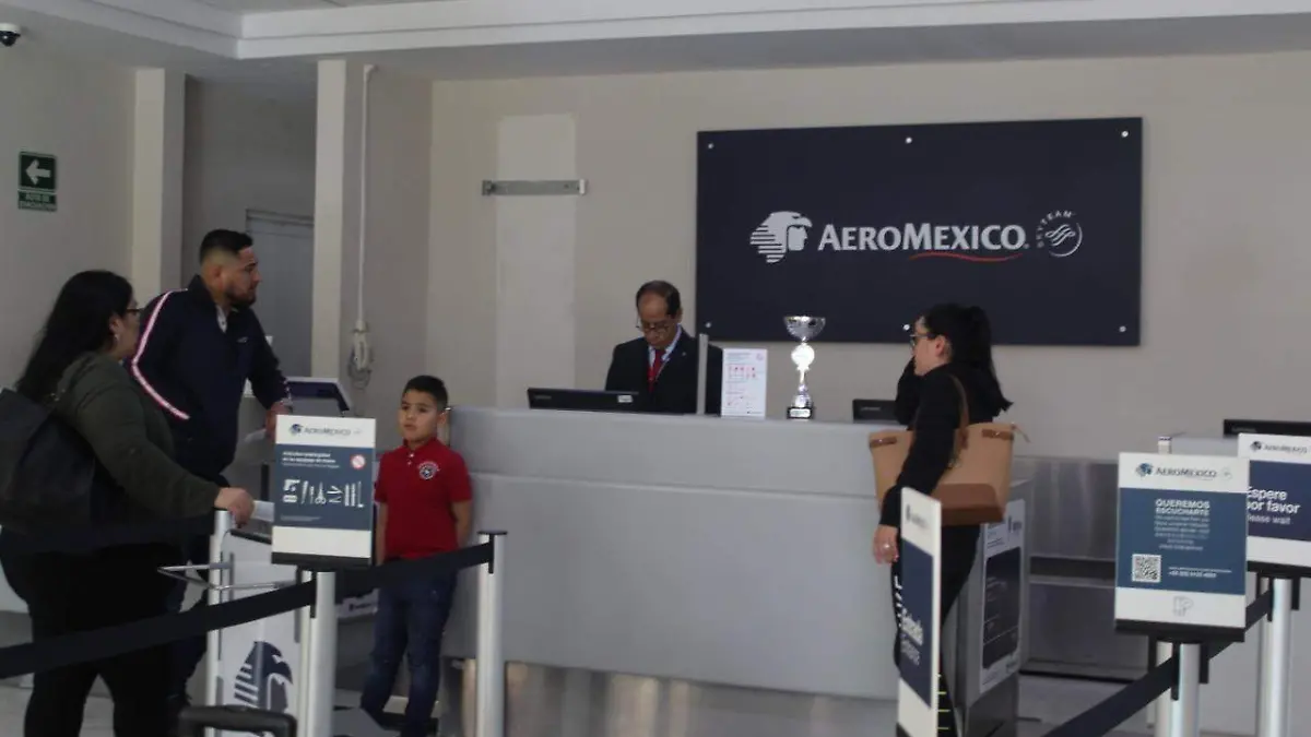 15 DESPARECEN MALETAS EN AEROMÉXICO