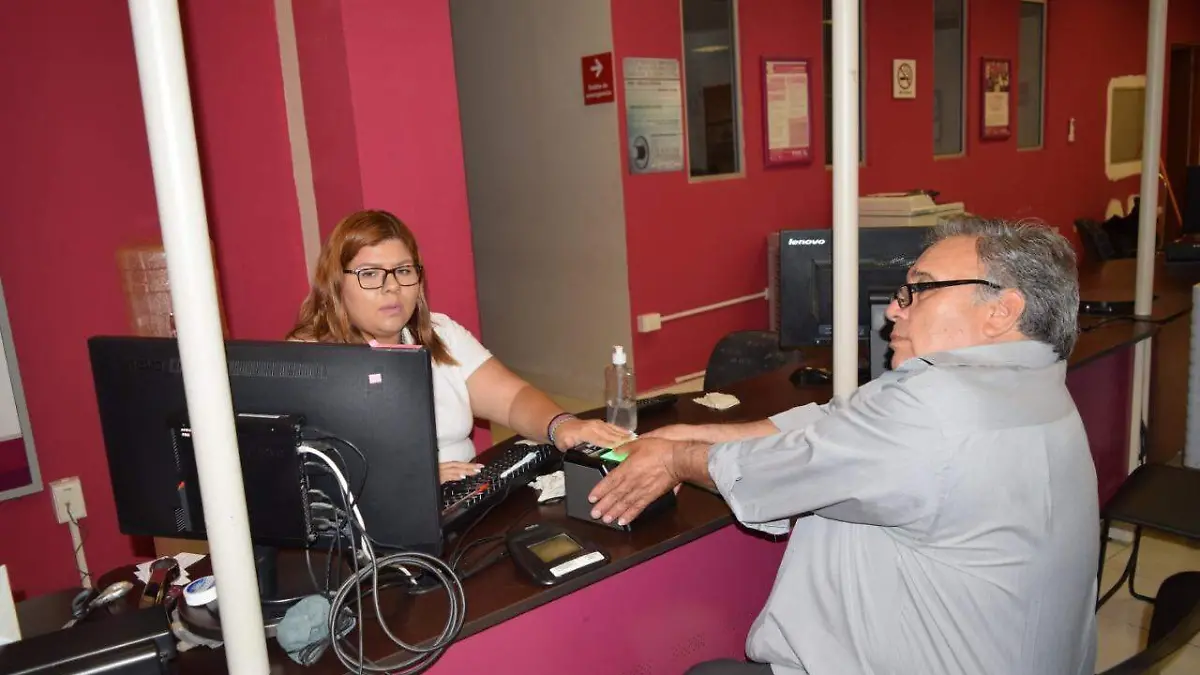 11 Amplían horario para trámites de credenciales de elector