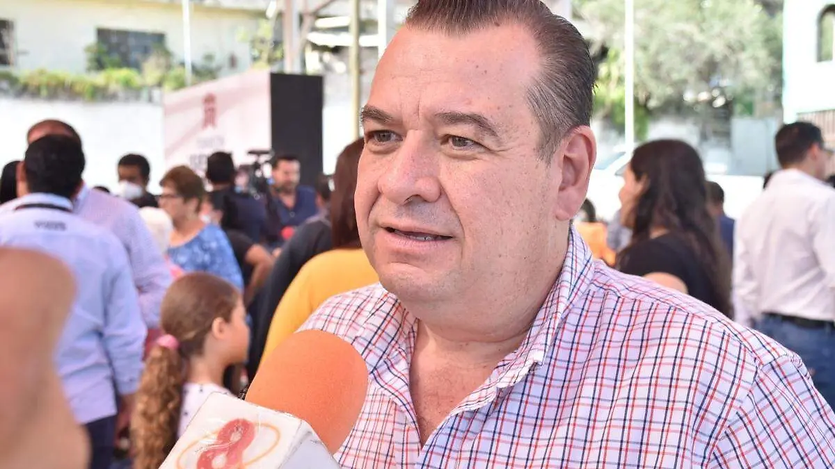 Héctor-Estrada-Baca