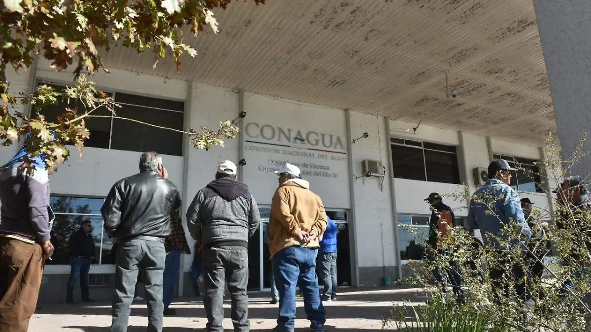 16 SOLIS Productores de Tlahualilo se manifiestan en Conagua