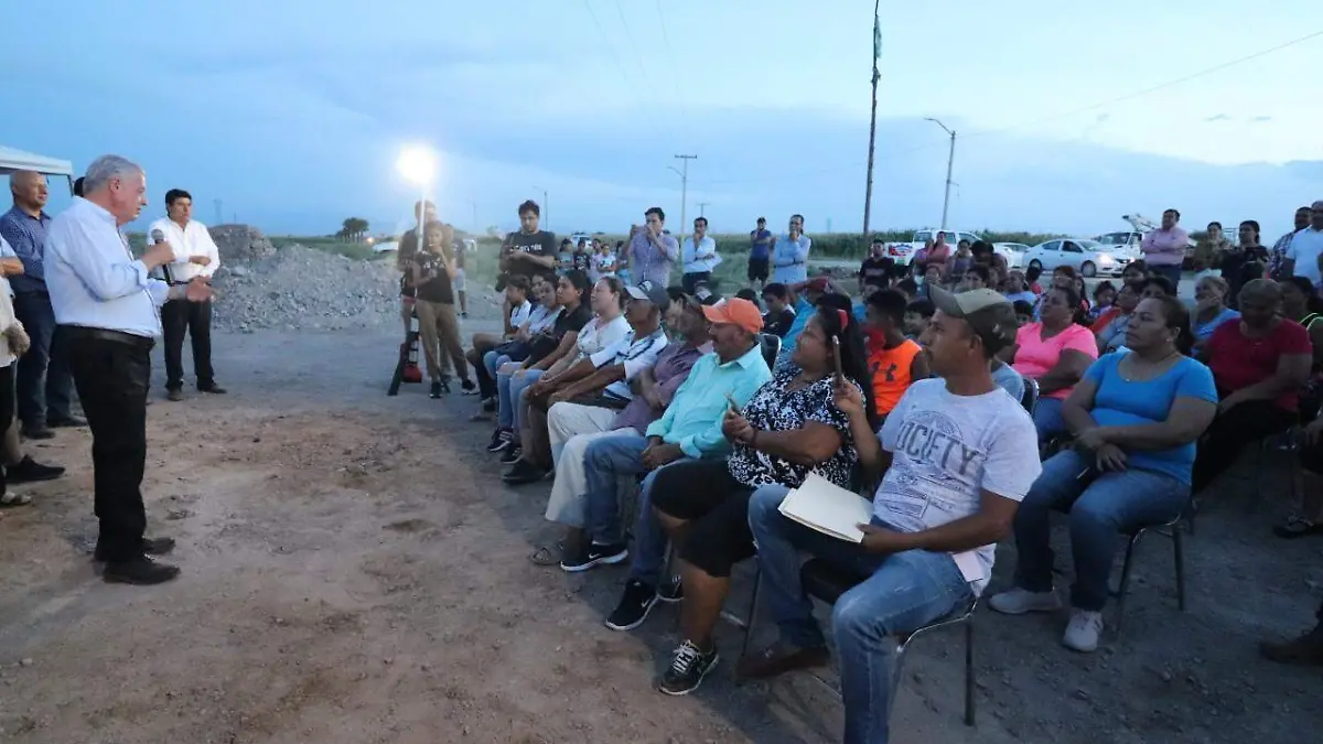 02 Se ilumina el ejido El Pacífico3