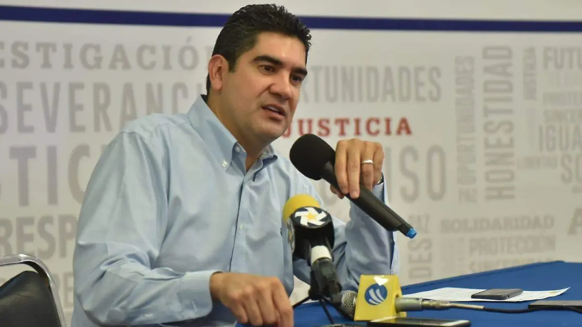 08 En caso Ficrea, que intervenga la Comisión Nacional Bancaria PAN