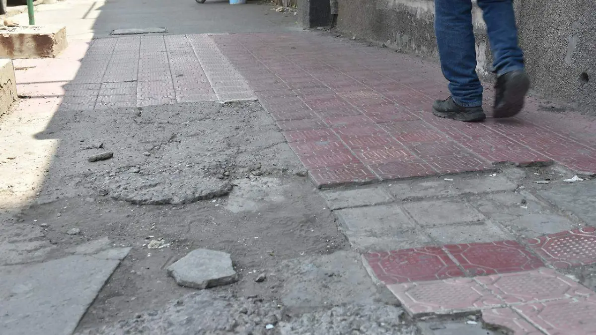 15 Restaurará Ayuntamiento las banquetas de la ciudad2