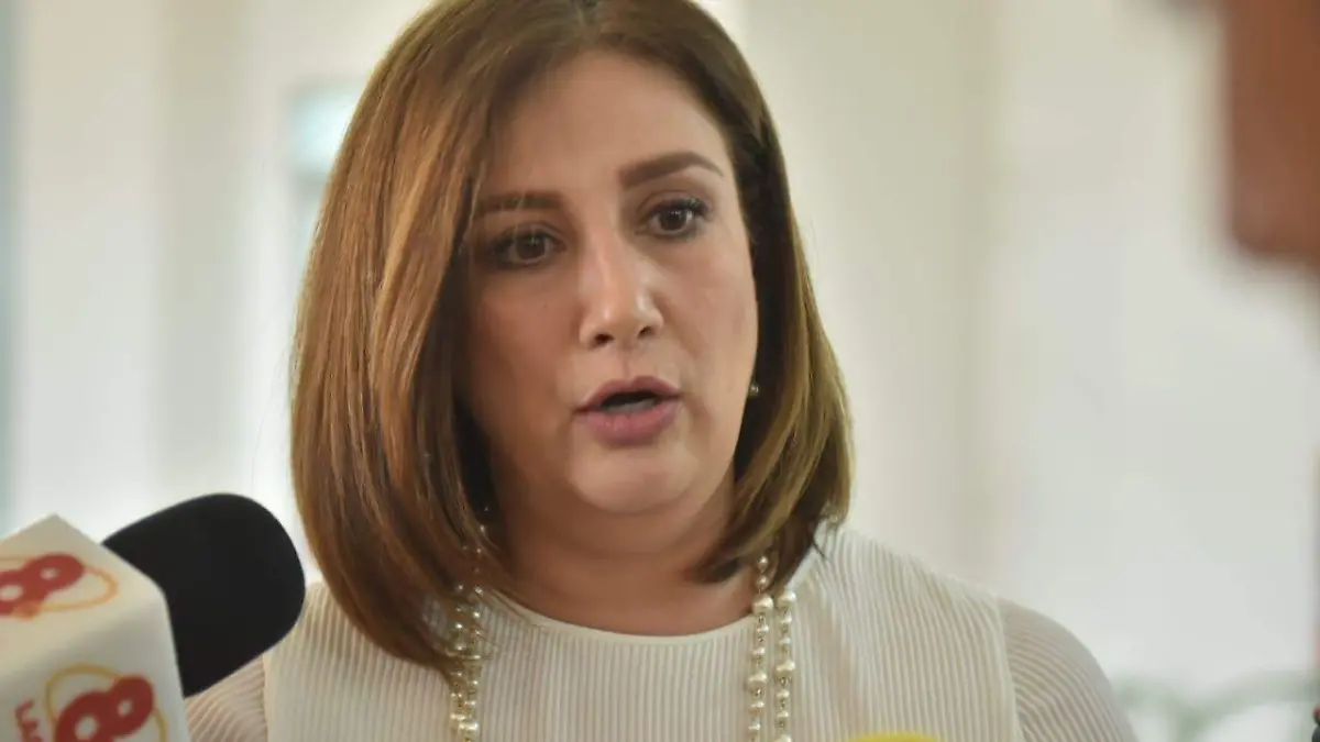 09 MIGUEL 3 El alcalde no insultó a nadie, asegura Astrid Casale