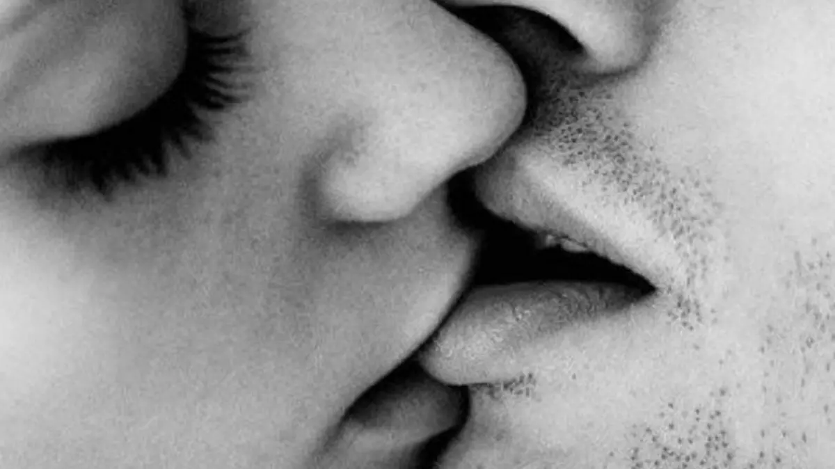 02 un buen beso para bajar de peso