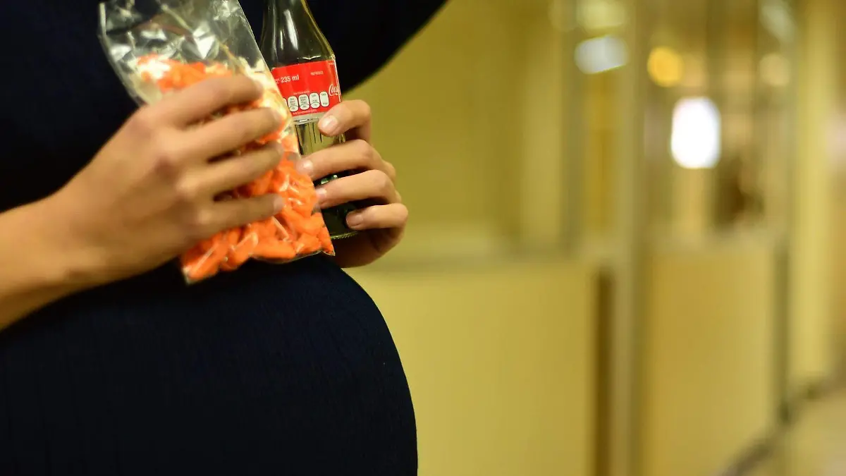 importante no comer alimentos chatarra en el embarazo