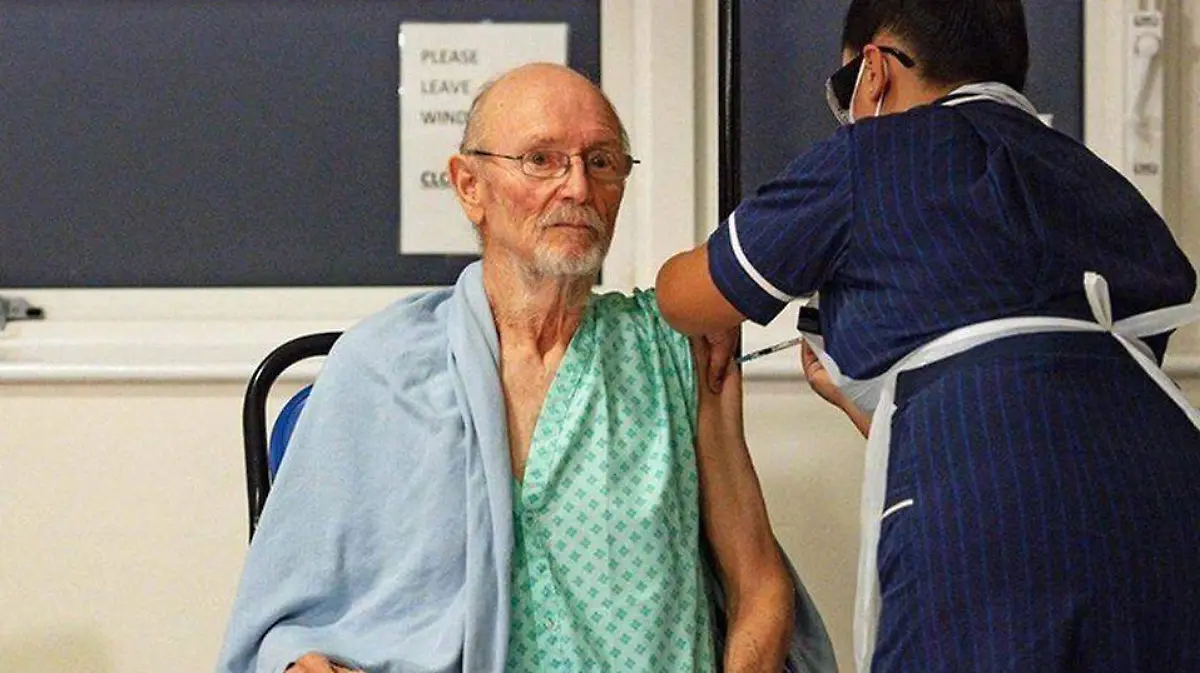 primer hombre vacunado cntra covid