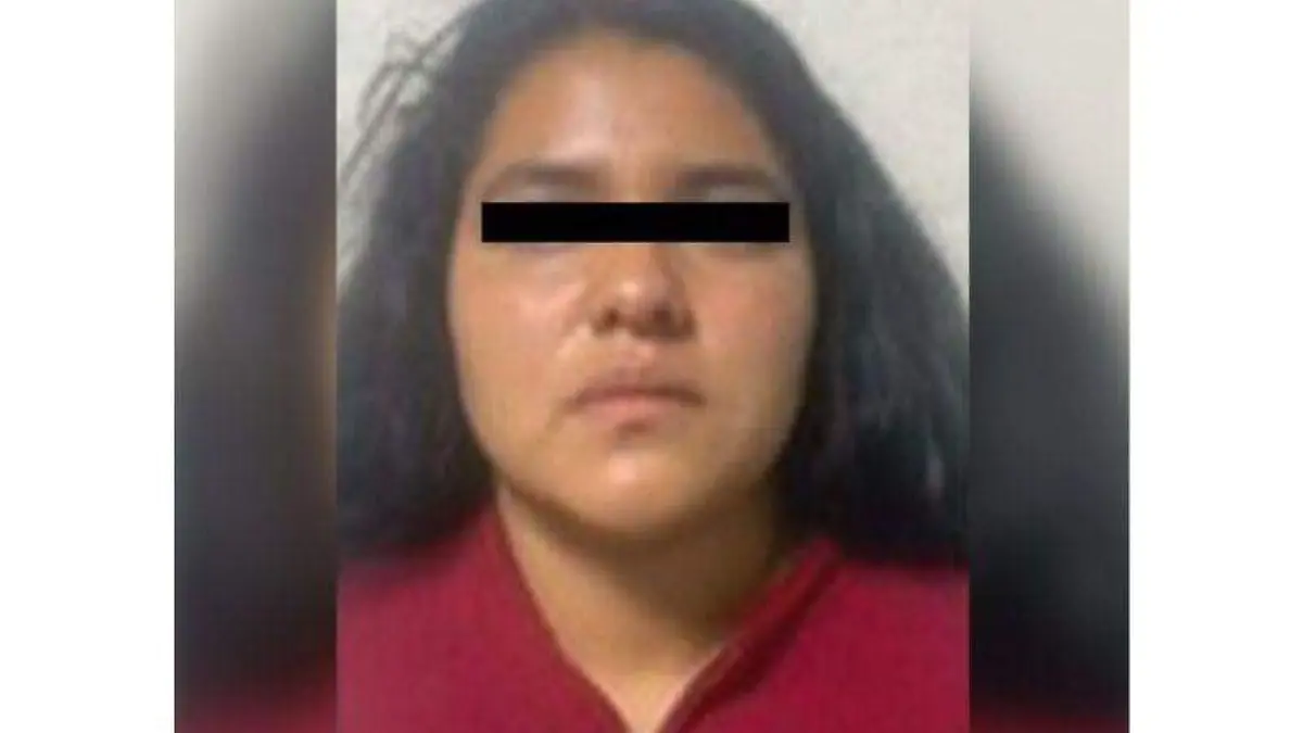 mujer arrestada