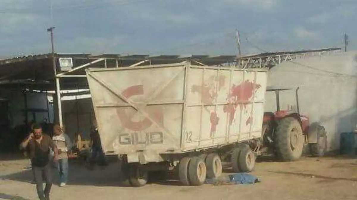 07 Muere trabajador prensado por una máquina